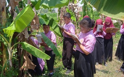 BELAJAR DARI LINGKUNGAN SEKITAR (outdoor study) SISWA KELAS 5 SDN KENDALSERUT 03